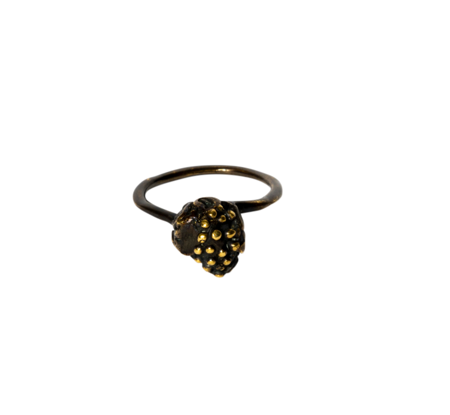 Nero Pomegranate Ring